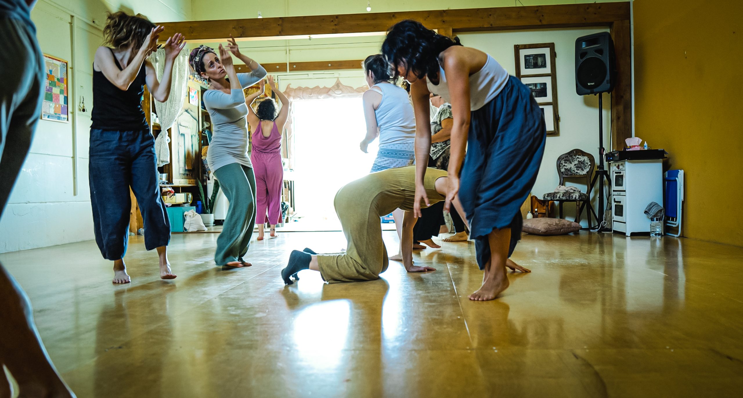 אימפרוביזציה מחול•חיים בהנחיית שלי אללוף