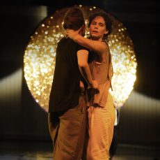 קרשנדו זָהָב מאת אנאבל דביר