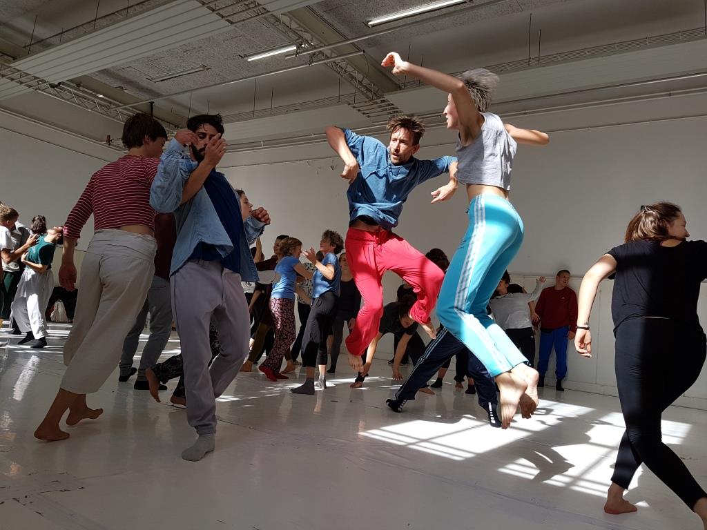 מודרני עם מור – מתקדמות