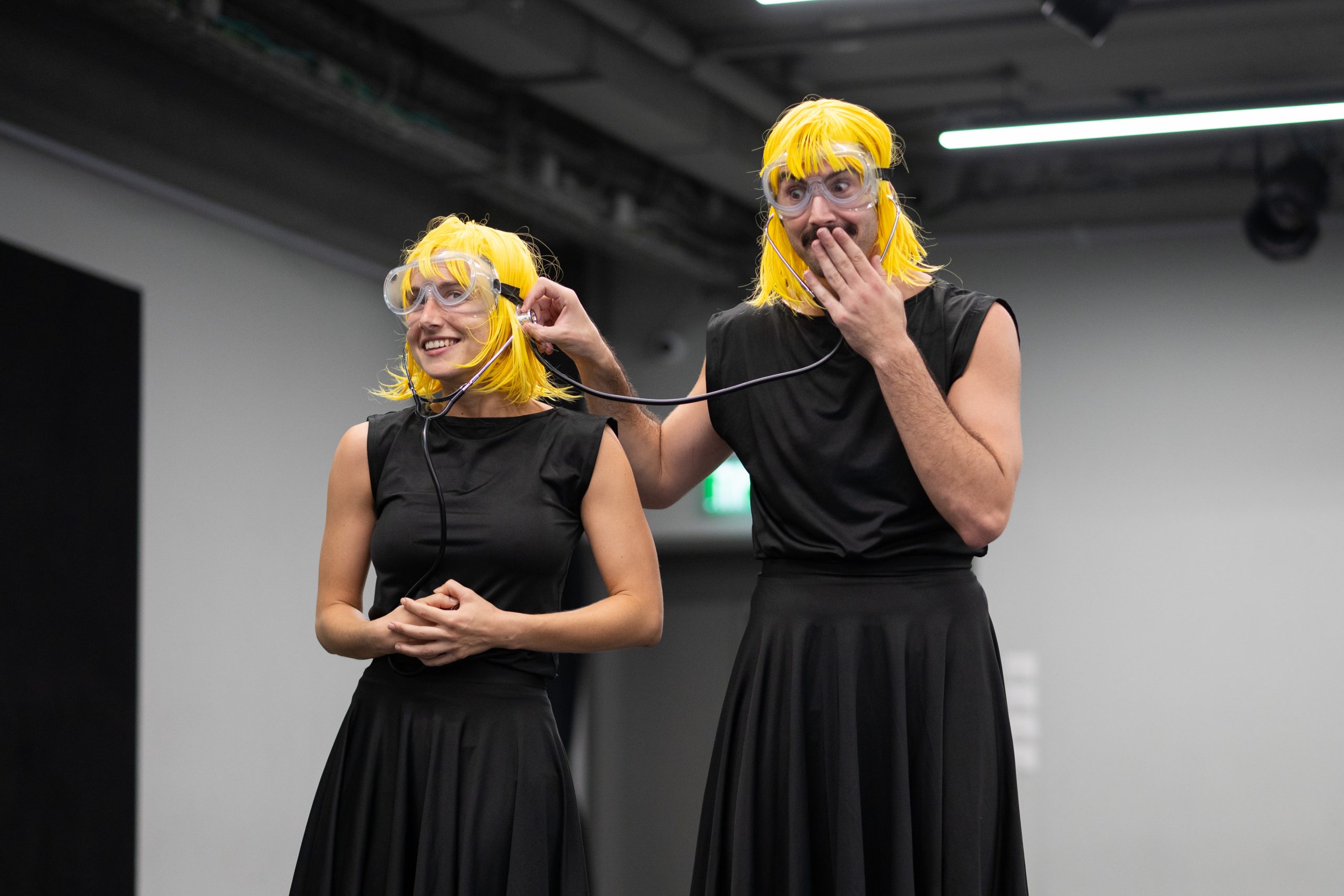 מה פה מופע פה- מופע מחול-תיאטרון לילדים