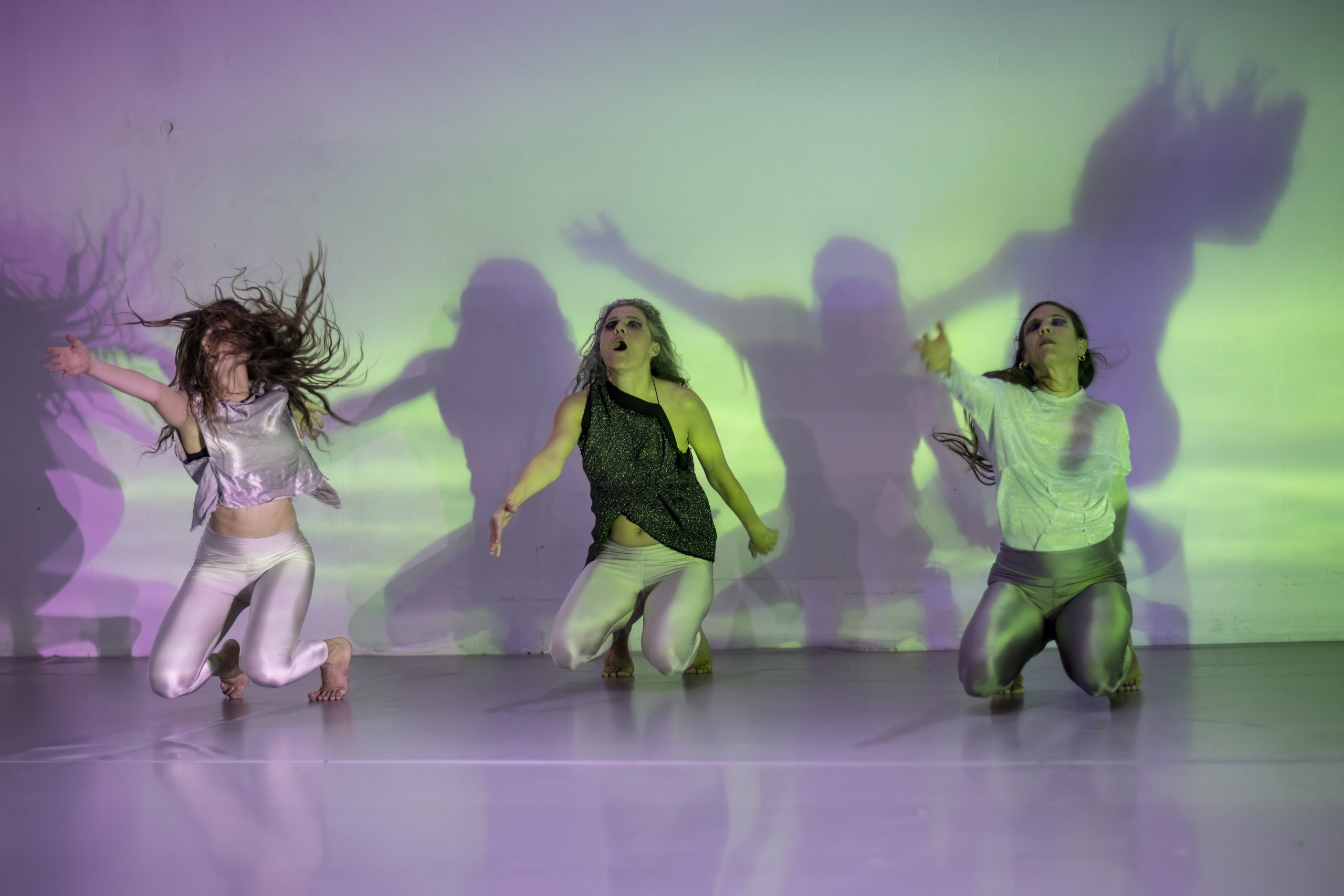 חשוף על חלודה – להקת יסמין גודר